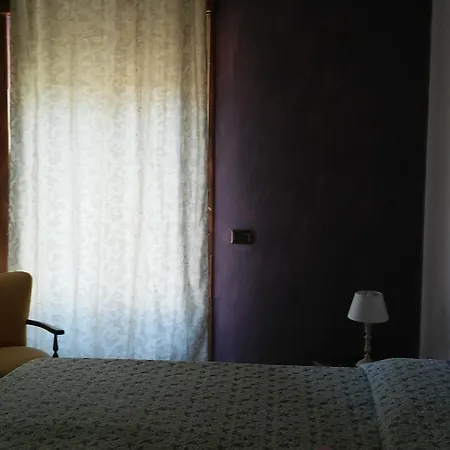 B&B Pinkhouse-3